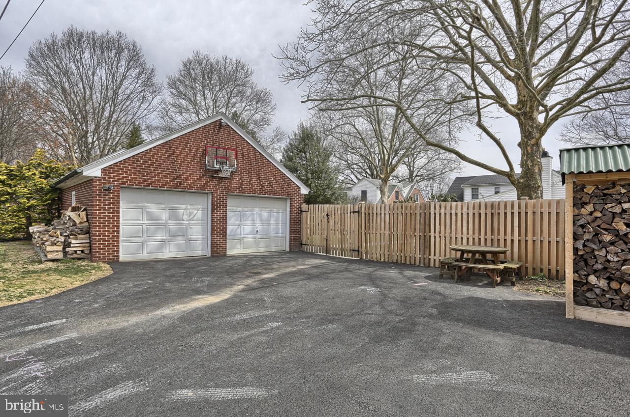 724 Linden Road Hershey, PA 17033 - Photo 39 of 40 Gallery Image 39
