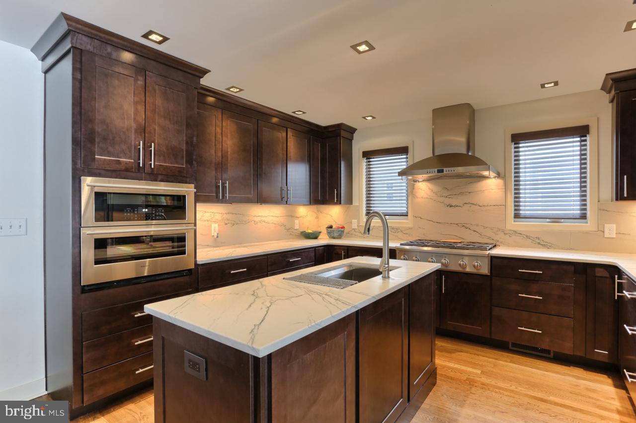 724 Linden Road Hershey, PA 17033 - Photo 6 of 40 Gallery Image 6