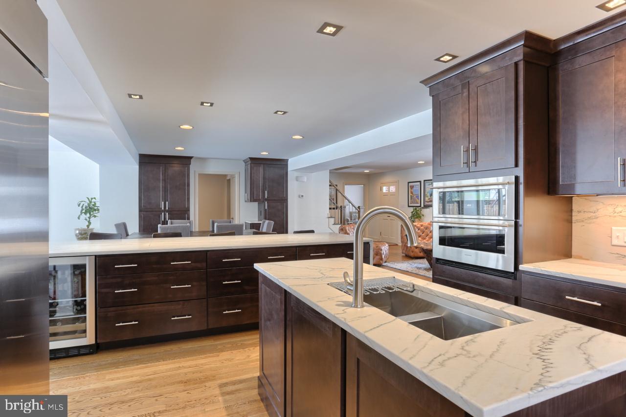 724 Linden Road Hershey, PA 17033 - Photo 7 of 40 Gallery Image 7