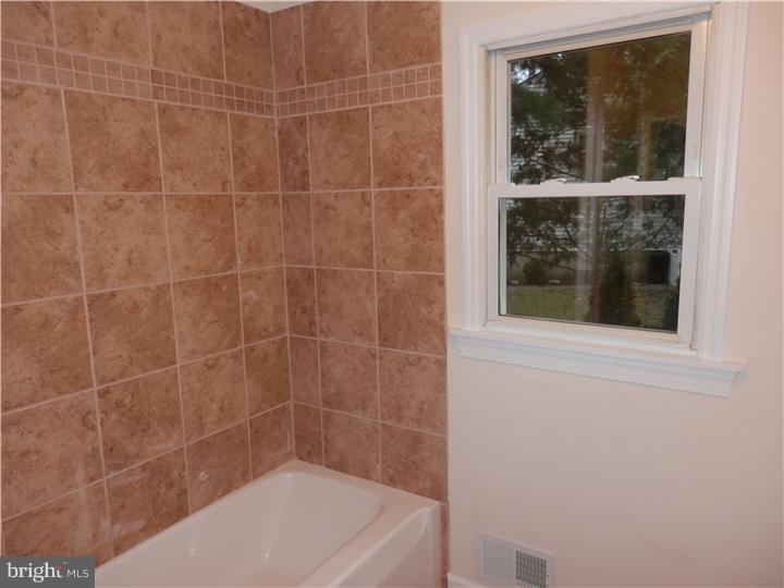 108 Farmdale Road Mount Holly, NJ 08060 - Photo 20 of 25 Bathroom