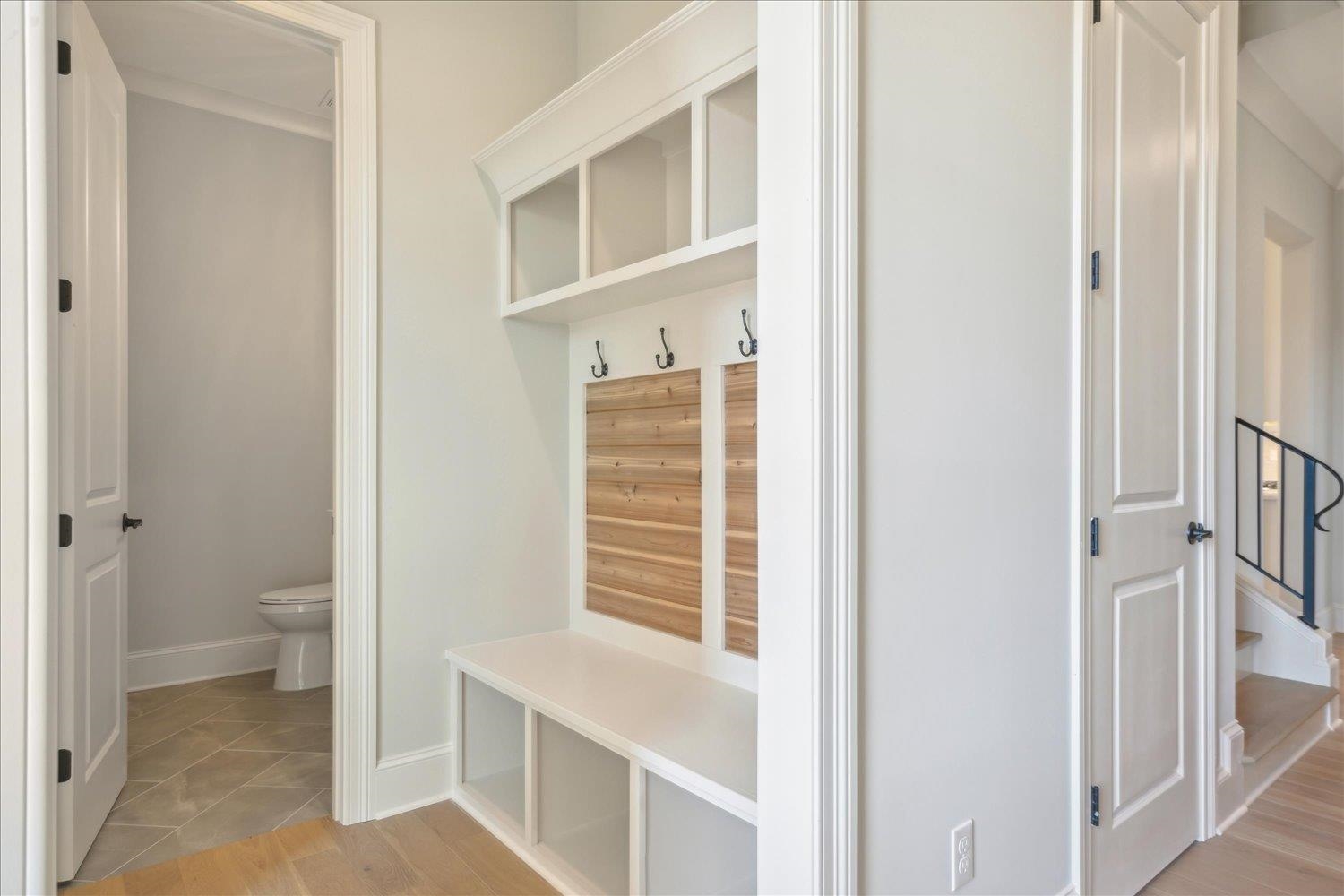 12620 Miss Cloud Road Collierville, TN 38017 - Photo 19 of 38 View of mudroom