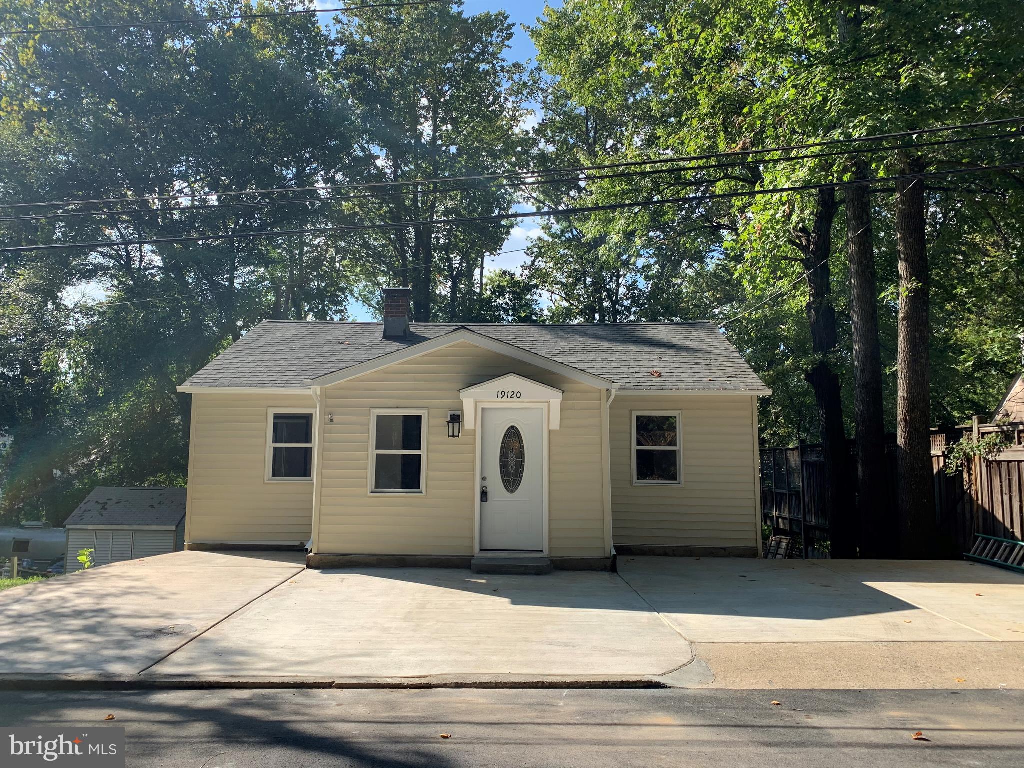 19120 Windsor Road Triangle, VA 22172 - Photo 1 of 24 Front Exterior