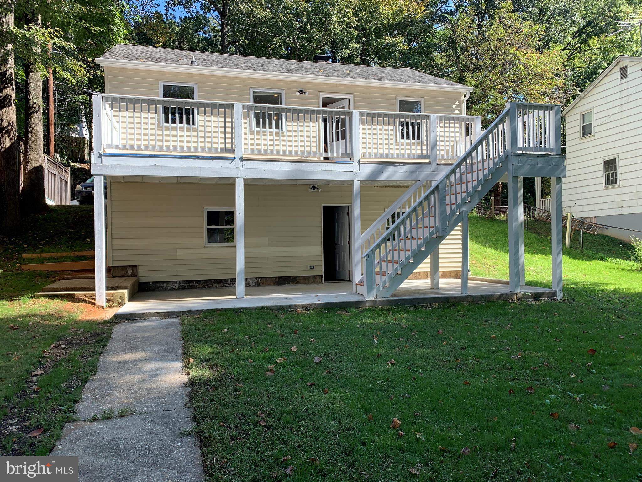 19120 Windsor Road Triangle, VA 22172 - Photo 20 of 24 Back Exterior