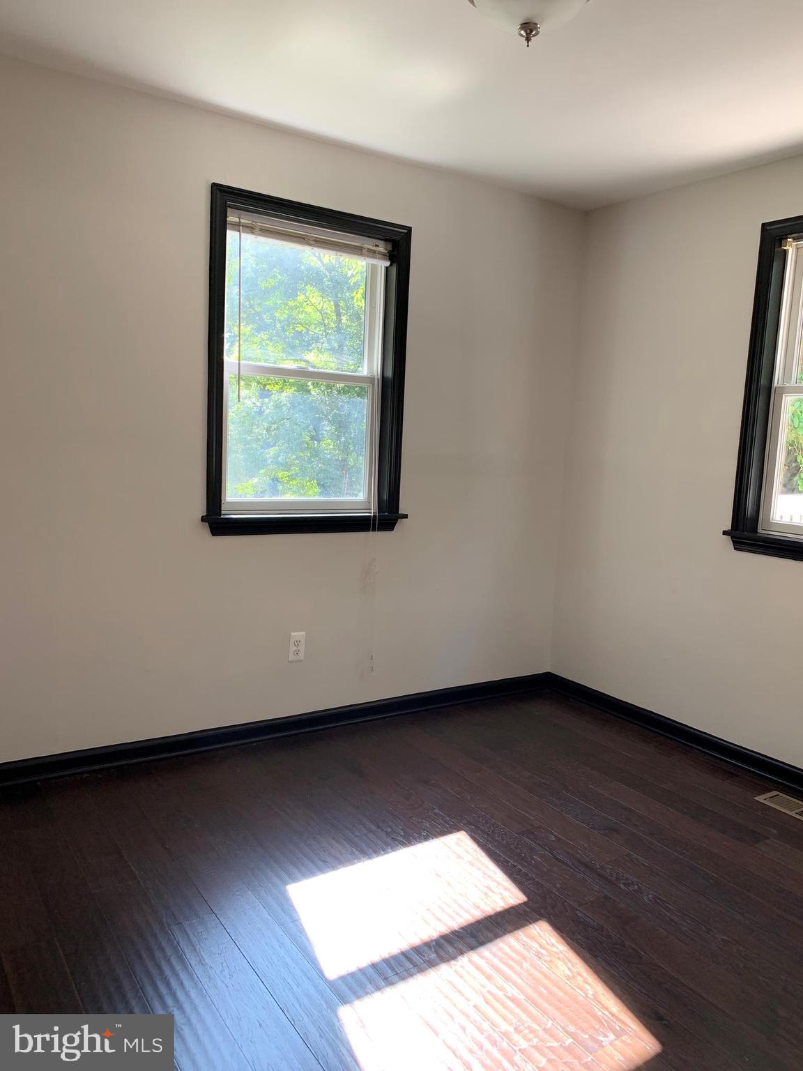 19120 Windsor Road Triangle, VA 22172 - Photo 8 of 24 Bedroom 2
