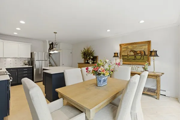 $415,000 | 3 Robin Hood Lane, Northfield, IL 60093