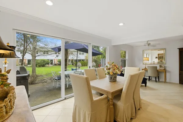 $415,000 | 3 Robin Hood Lane, Northfield, IL 60093