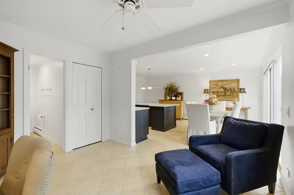 $415,000 | 3 Robin Hood Lane, Northfield, IL 60093