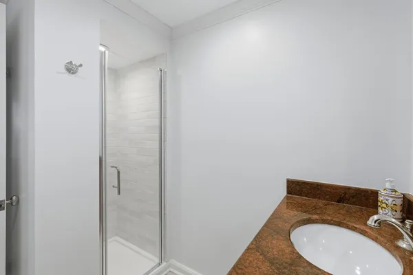 $415,000 | 3 Robin Hood Lane, Northfield, IL 60093