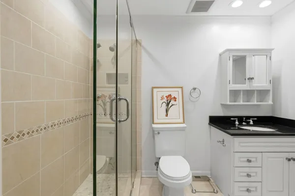 $415,000 | 3 Robin Hood Lane, Northfield, IL 60093