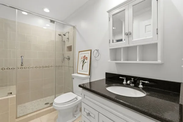 $415,000 | 3 Robin Hood Lane, Northfield, IL 60093