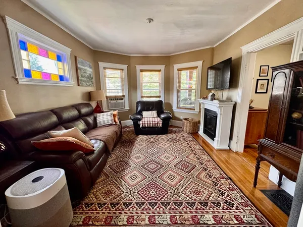 $3,900 | 88 Yorktown Street, Unit 2, Somerville, MA 02144