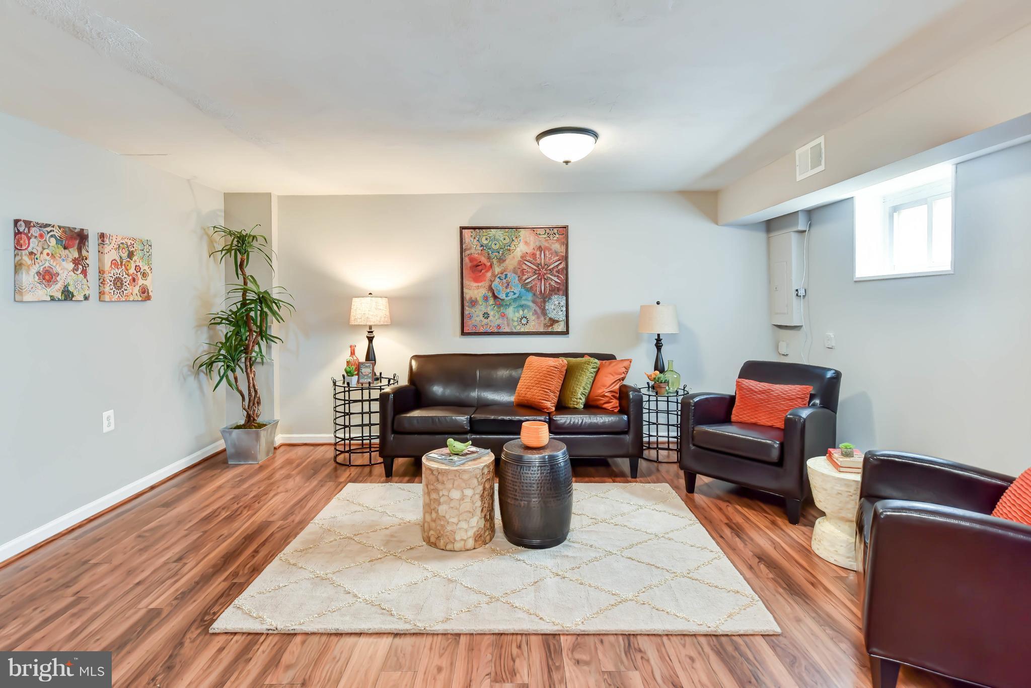 704 West Glebe Road Alexandria, VA 22305 - Photo 21 of 30 Multi functional space for play and relaxation