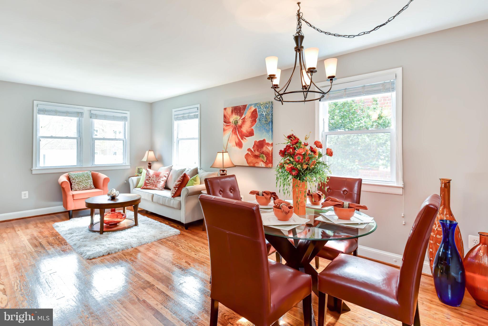 704 West Glebe Road Alexandria, VA 22305 - Photo 4 of 30 Earthy wood flooring on main and upper levels