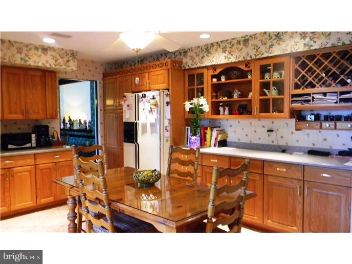 1 Baggaley Road Hamilton, NJ 08690 - Photo 4 of 18 Kitchen