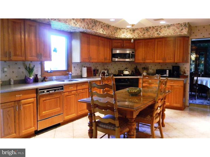 1 Baggaley Road Hamilton, NJ 08690 - Photo 5 of 18 Kitchen