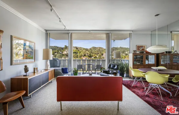 $800,000 | 4411 Los Feliz Boulevard, Unit 1104, Los Angeles, CA 90027