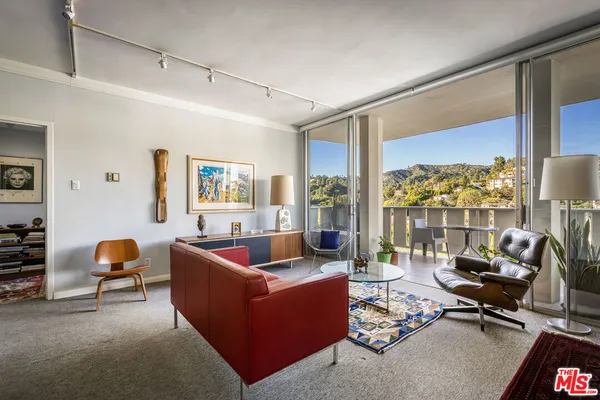 $800,000 | 4411 Los Feliz Boulevard, Unit 1104, Los Angeles, CA 90027
