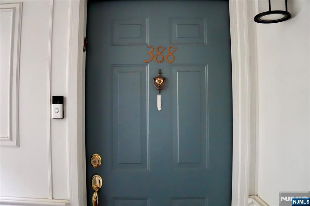 388 Poets Way Mahwah, NJ 07430 - Photo 3 of 30