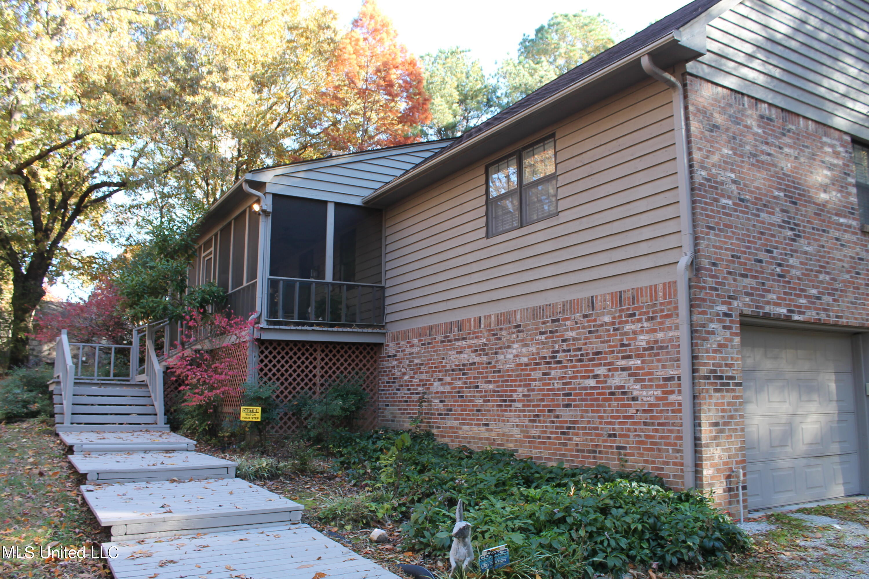 3823 Liscott Road Southaven, MS 38672 - Photo 3 of 38 IMG_2694