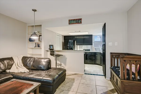 $484,900 | 1135 Barton Hills Drive, Unit 206, Austin, TX 78704