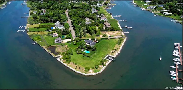 $2,900,000 | 150 Senix Avenue, Center Moriches, NY 11934