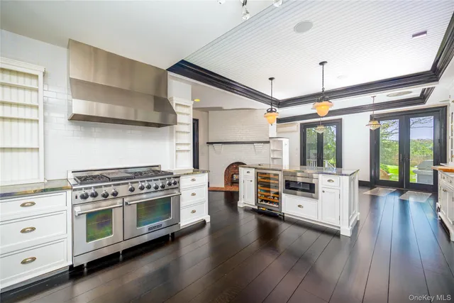 $2,900,000 | 150 Senix Avenue, Center Moriches, NY 11934