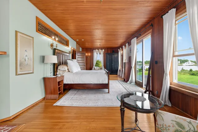 $2,900,000 | 150 Senix Avenue, Center Moriches, NY 11934