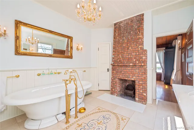 $2,900,000 | 150 Senix Avenue, Center Moriches, NY 11934