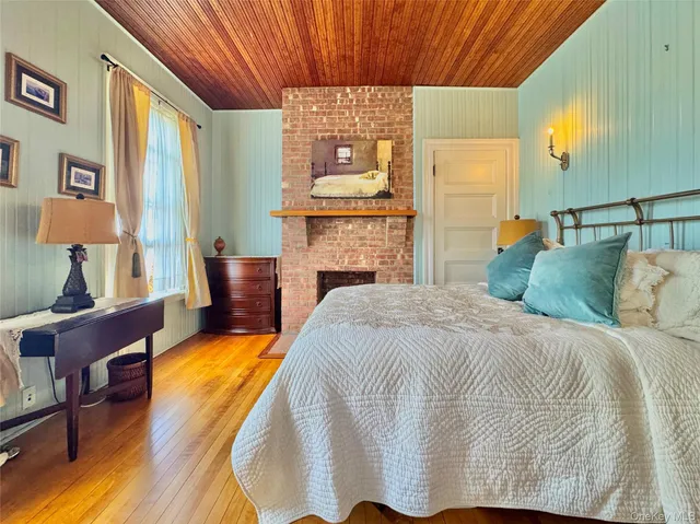 $2,900,000 | 150 Senix Avenue, Center Moriches, NY 11934