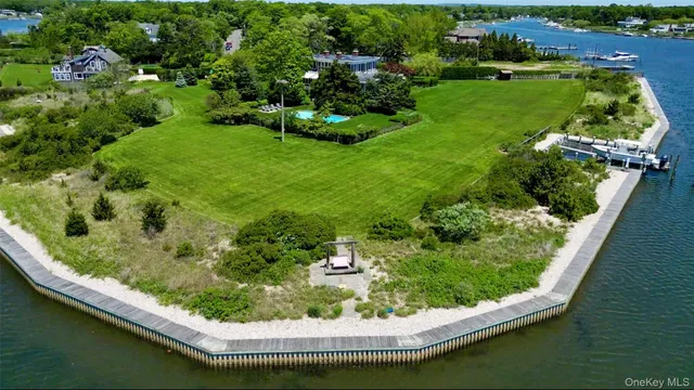 $2,900,000 | 150 Senix Avenue, Center Moriches, NY 11934