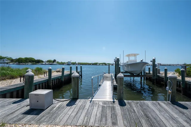 $2,900,000 | 150 Senix Avenue, Center Moriches, NY 11934