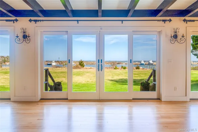 $2,900,000 | 150 Senix Avenue, Center Moriches, NY 11934
