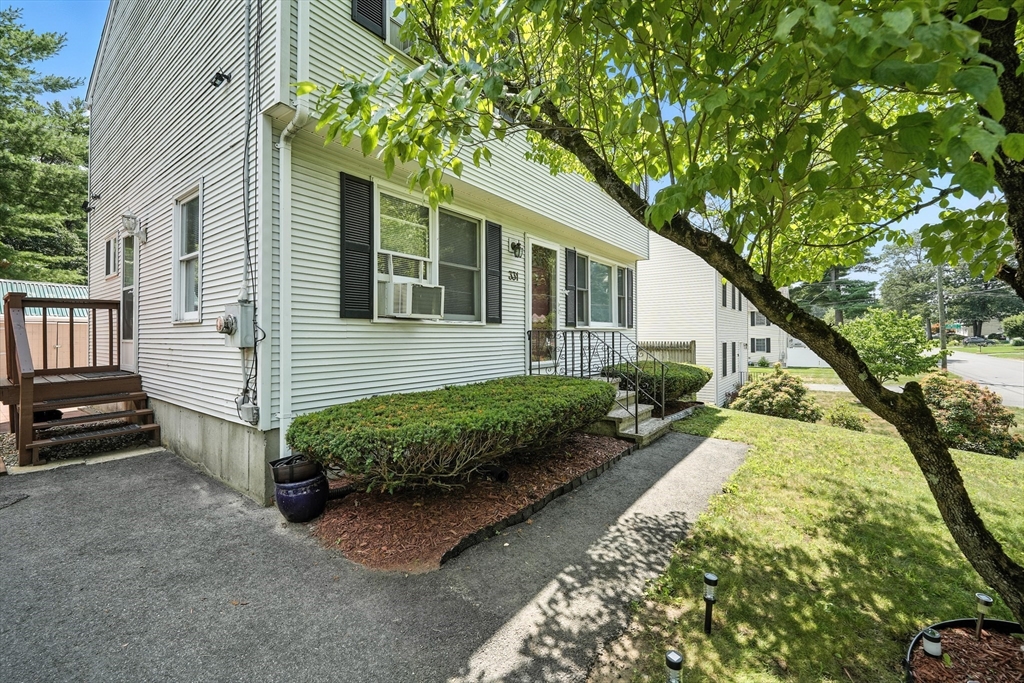 331 Parkerview Street Springfield, MA 01129 - Photo 3 of 33 Gallery Image 3