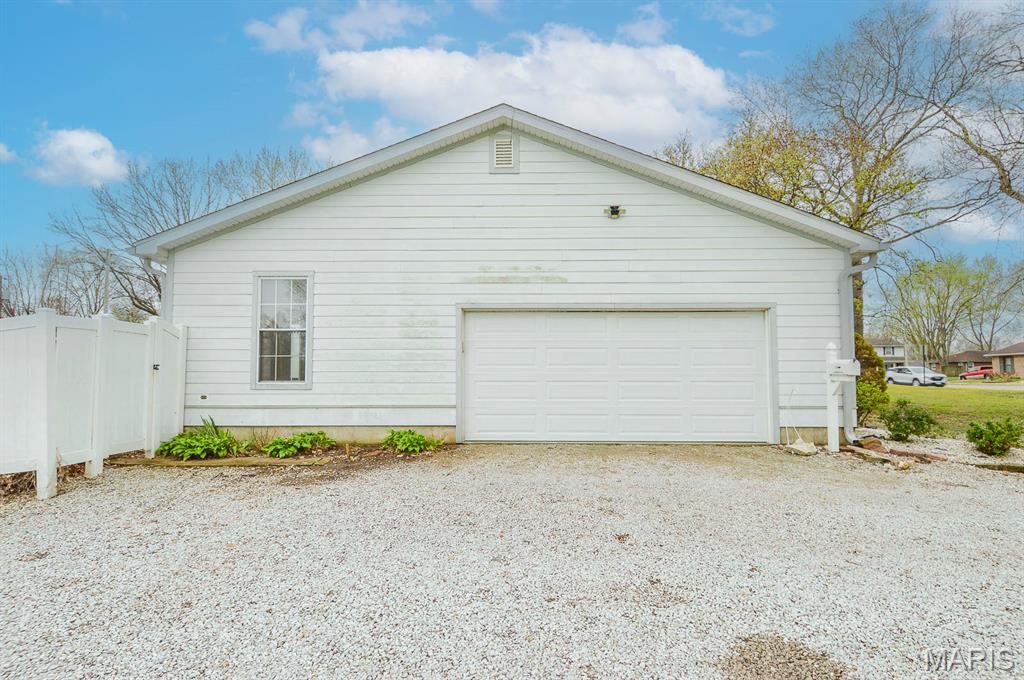 3328 Maryville Road Granite City, IL 62040 - Photo 18 of 44