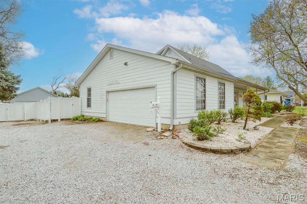 3328 Maryville Road Granite City, IL 62040 - Photo 8 of 44