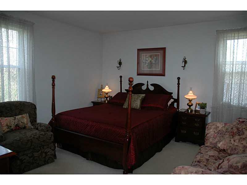 1565 Anderson Road Pittsburgh, PA 15209 - Photo 18 of 22 Master Bedroom. Spacious light filled master.