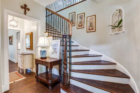 a view of entryway and hall