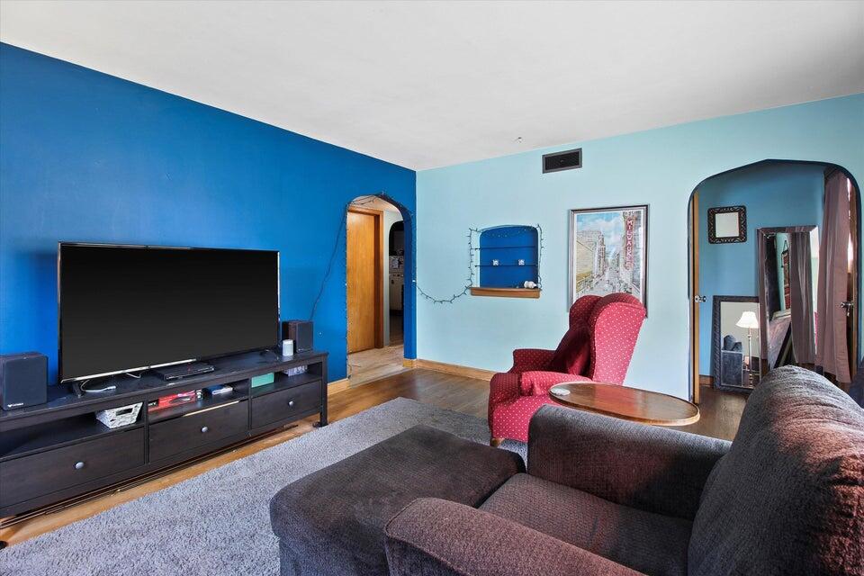 3914 West Scott Street, Unit 3916 West Milwaukee, WI 53215 - Photo 16 of 21 Lower Living