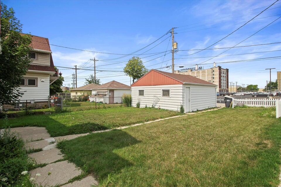3914 West Scott Street, Unit 3916 West Milwaukee, WI 53215 - Photo 21 of 21 Backyard and Garage