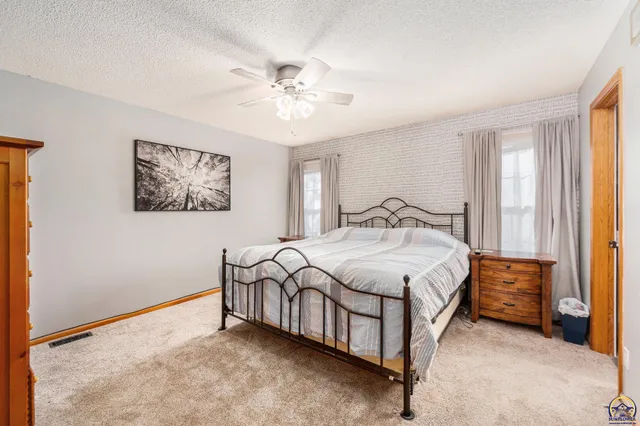 $337,500 | 5649 Southwest 36th Street, Topeka, KS 66614