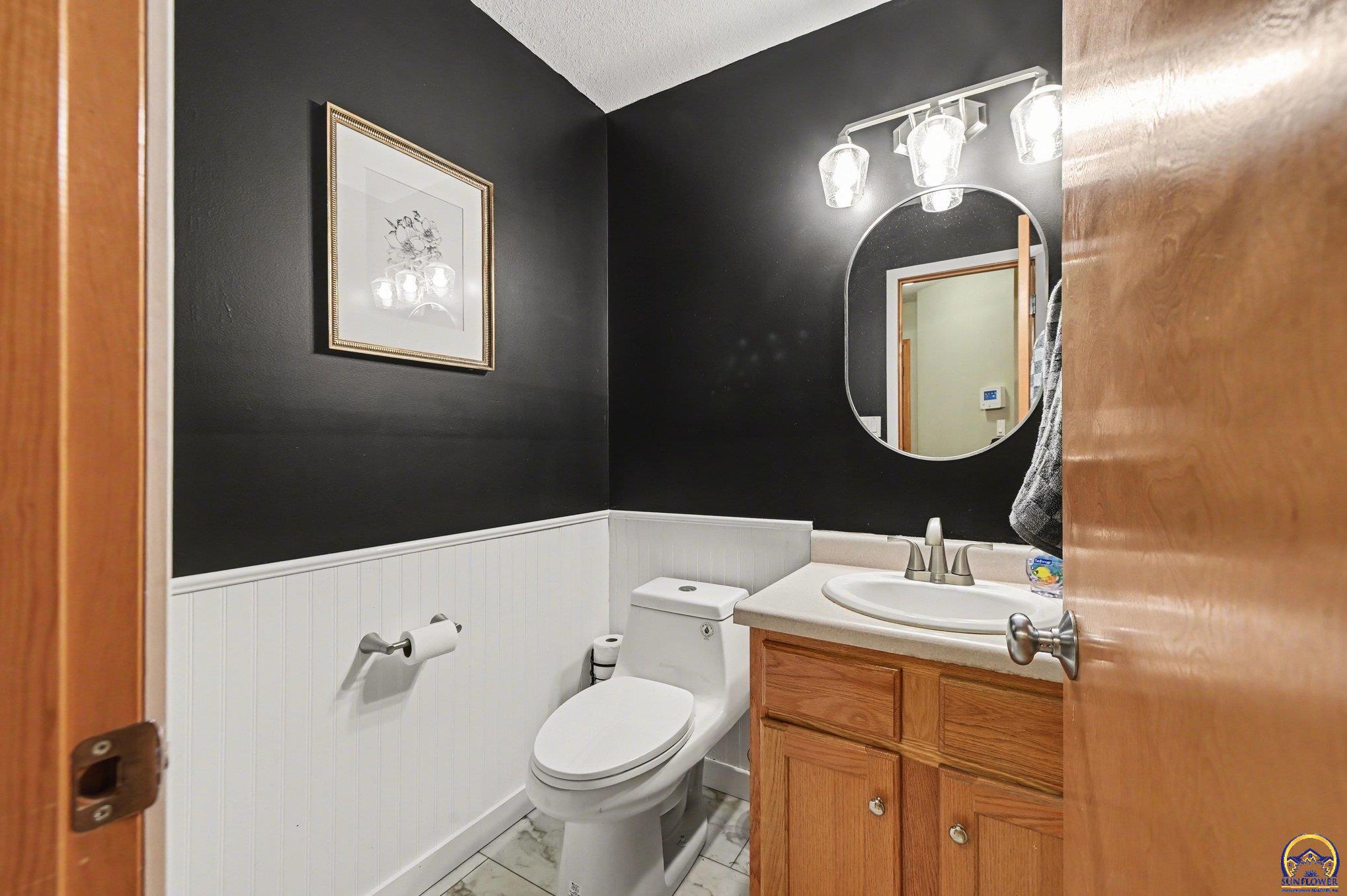 5649 Southwest 36th Street Topeka, KS 66614 - Photo 13 of 31