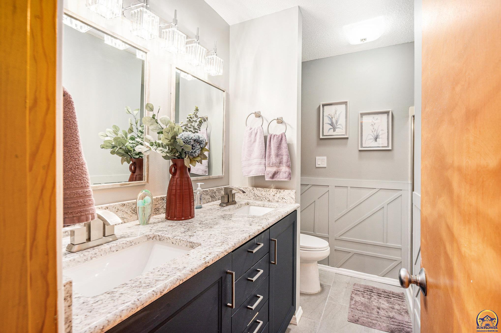 5649 Southwest 36th Street Topeka, KS 66614 - Photo 15 of 30