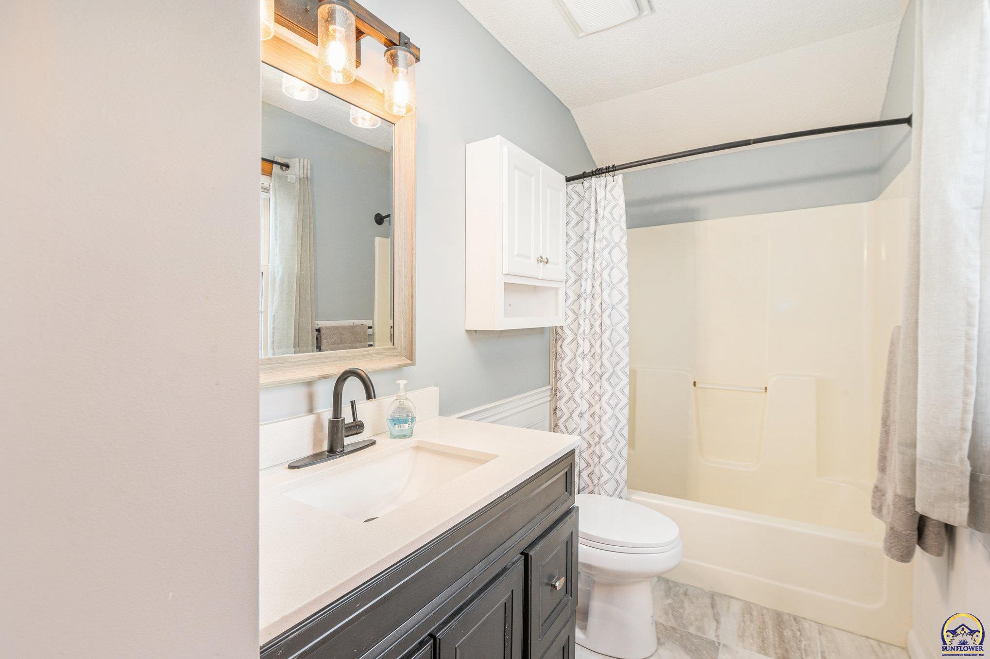 5649 Southwest 36th Street Topeka, KS 66614 - Photo 18 of 30