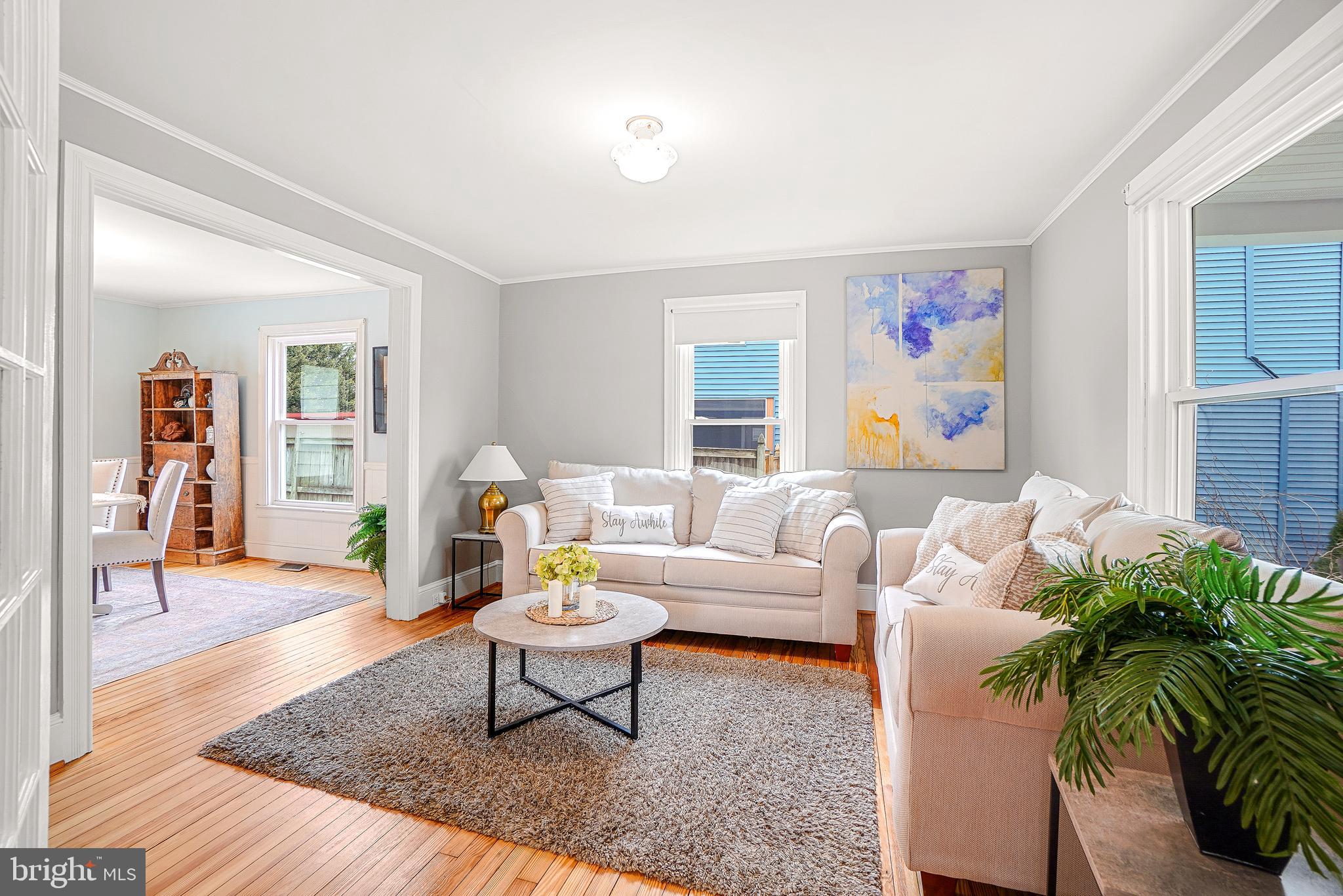 713 Ritchie Avenue Silver Spring, MD 20910 - Photo 6 of 35 Elegant Living Room