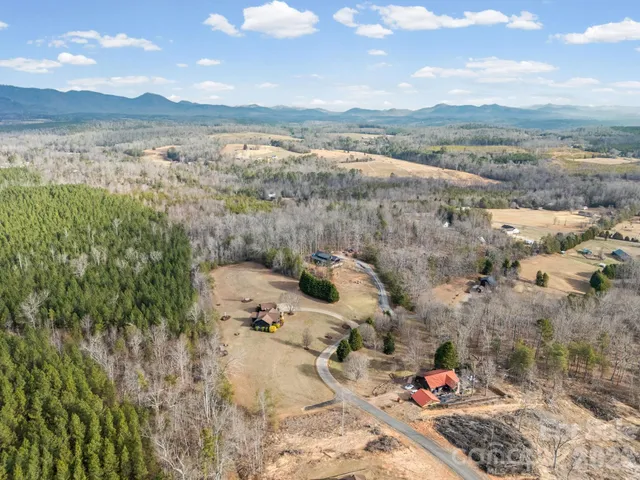 $424,500 | 240 Emerald Parkway, Rutherfordton, NC 28139