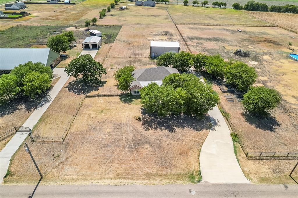 401 Carter Road Italy, TX 76651 - Photo 25 of 28 Gallery Image 25