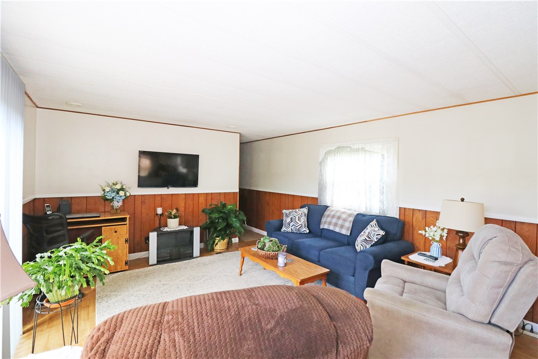 56 Bayview Parkway Middletown, RI 02842 - Photo 9 of 27