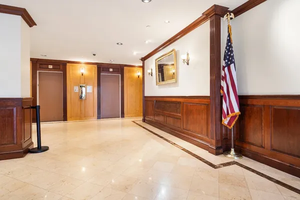 $1,800 | 10 Huron Avenue, Unit 5R, Jersey City, NJ 07306