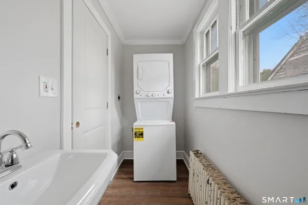 $2,000 | 45 Dunham Street, Norwich, CT 06360