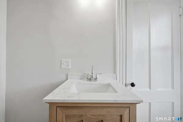 $2,000 | 45 Dunham Street, Norwich, CT 06360